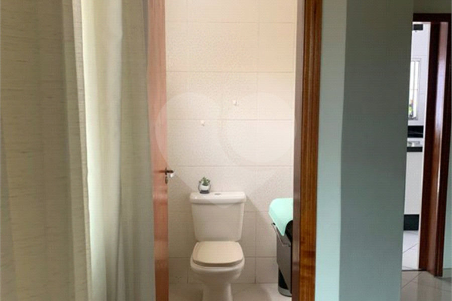 Sobrado à venda com 4 quartos, sendo 1 suíte, em Horto, São Paulo, SP