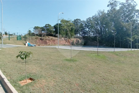 Terreno à venda com 1 suíte em Jardim Portugal, Valinhos, SP