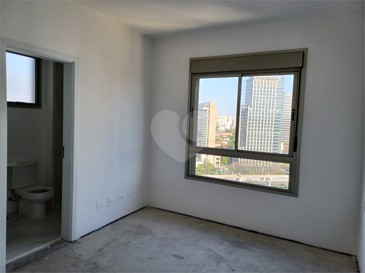 Apartamento à venda com 4 suítes em Real Parque, São Paulo, SP