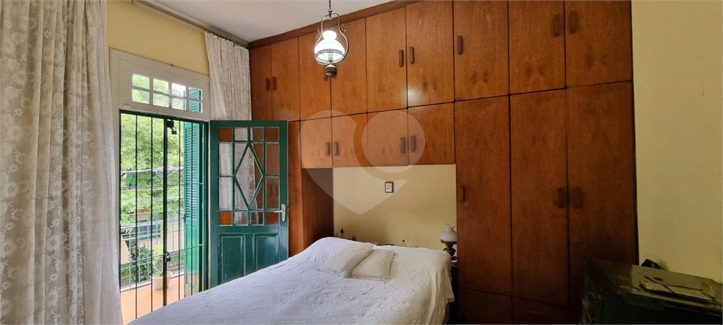 Sobrado à venda com 4 quartos, sendo 1 suíte,  em Água Branca, São Paulo, SP