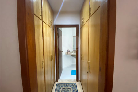 Sobrado à venda com 7 quartos, sendo 2 suítes, em Brooklin Paulista, São Paulo, SP