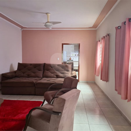 Casa à venda com 3 quartos, sendo 1 suíte, em Parque Residencial Cândido Portinari, Ribeirão Preto, SP