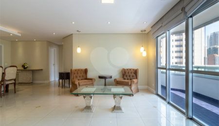 Apartamento à venda com 4 quartos, sendo 3 suítes,  em Brooklin Paulista, São Paulo, SP