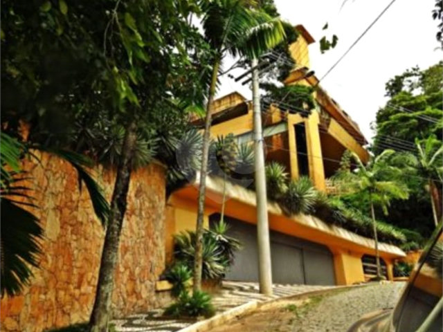 Casa à venda com 6 quartos, sendo 3 suítes,  em Serra da Cantareira, Mairiporã, SP