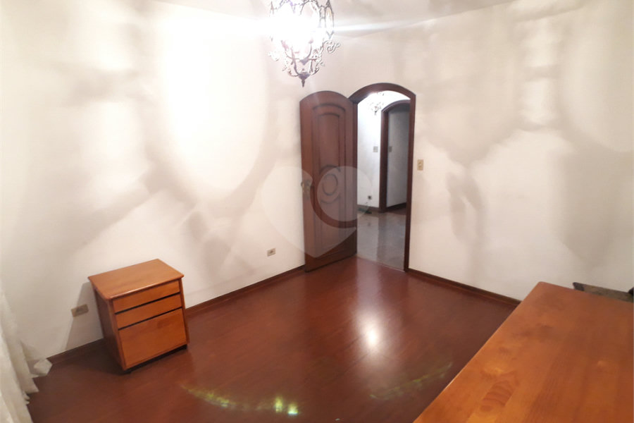 Sobrado à venda com 4 quartos, sendo 2 suítes, em Santana, São Paulo, SP
