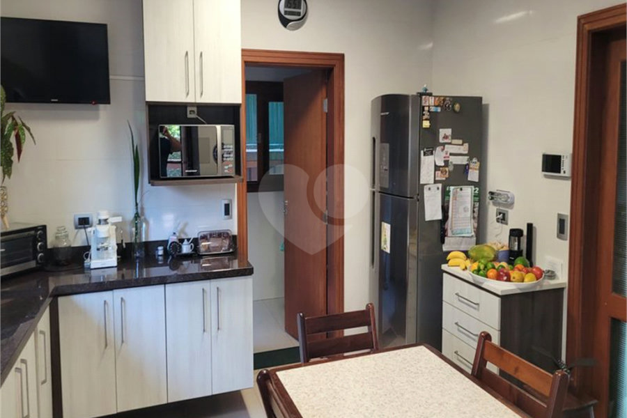 Casa à venda com 4 quartos, sendo 2 suítes, no condomínio Alpes da Cantareira, Mairiporã - SP