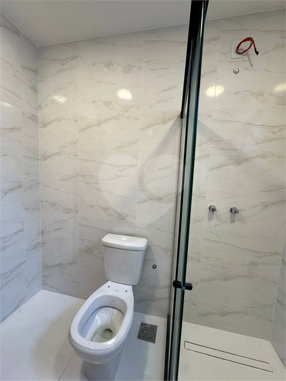 Casa à venda com 5 quartos, sendo 4 suítes, no condomínio Grand Park, Rio de Janeiro - RJ