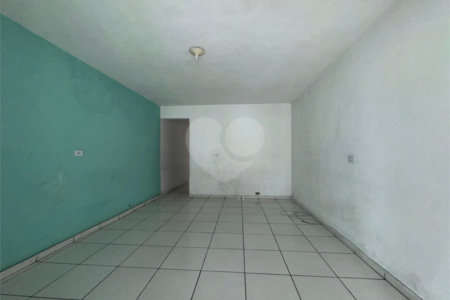 Sobrado à venda com 2 quartos em Vila Antonieta, São Paulo, SP