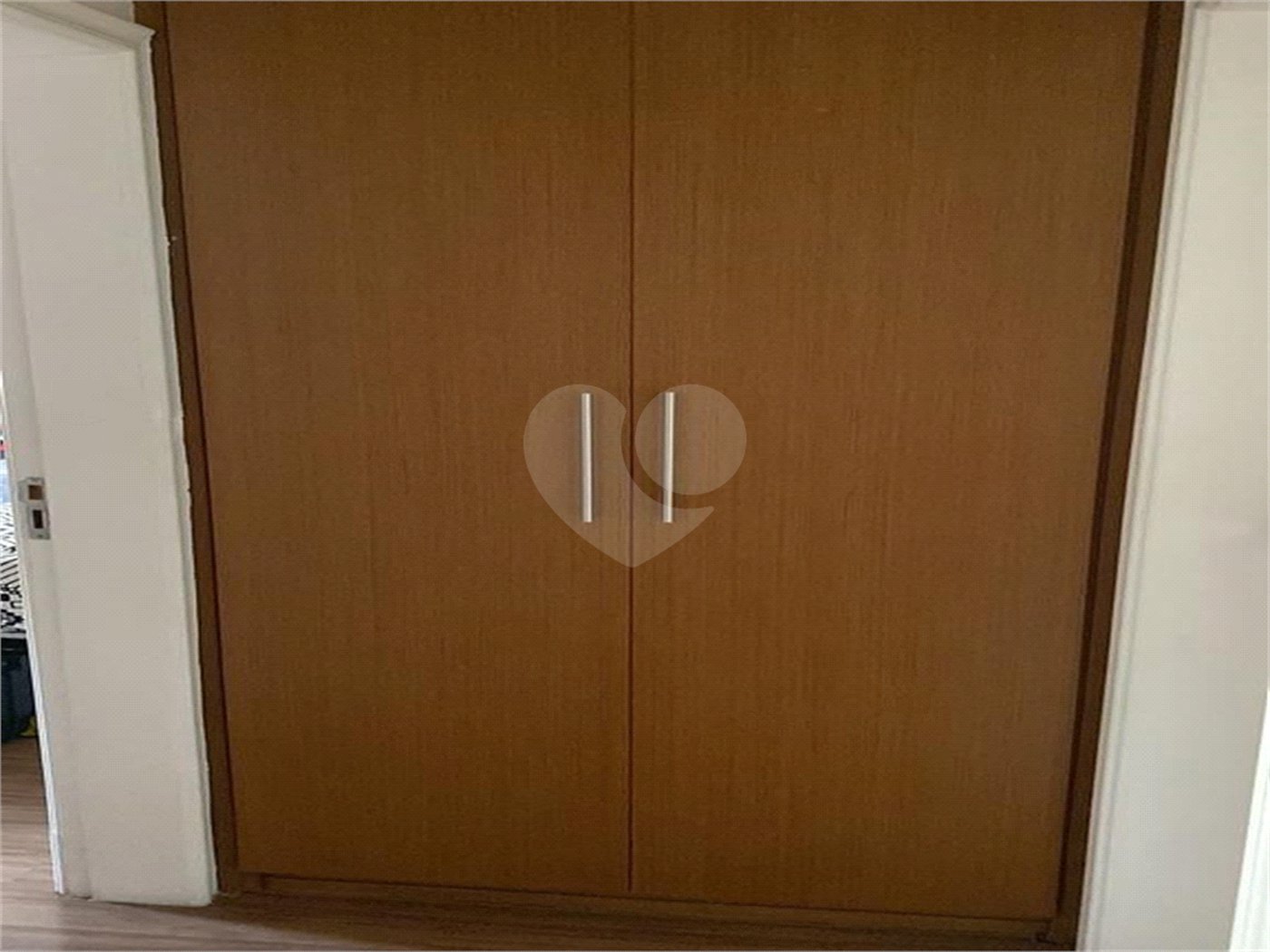 Casa à venda com 5 quartos, sendo 4 suítes,  no condomínio Terras de Santa Clara, Jacareí - SP