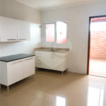 Sobrado à venda com 3 quartos, sendo 1 suíte,  em Vila Linda, Santo André, SP
