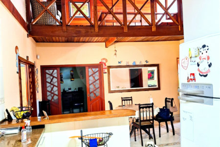Casa à venda com 3 quartos, sendo 1 suíte, em Mogi Moderno, Mogi das Cruzes, SP