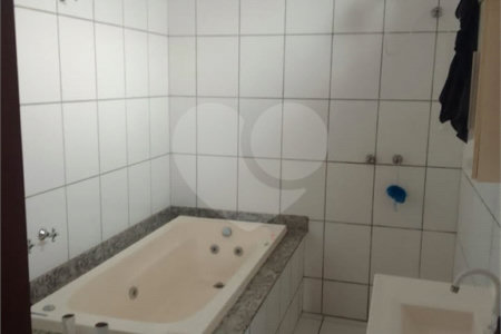 Casa à venda com 3 quartos, sendo 1 suíte, em Vila Progresso, Araraquara, SP