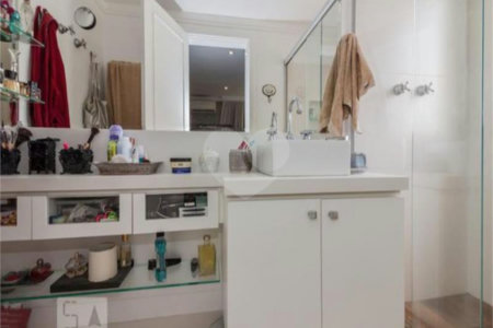 Apartamento à venda ou para alugar com 3 suítes em Jardim Fonte do Morumbi, São Paulo, SP