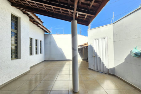 Casa à venda com 3 quartos, sendo 1 suíte,  em Jardim Jóquei Clube, Ribeirão Preto, SP
