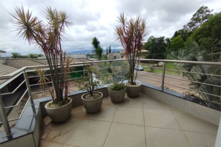 Casa à venda com 5 quartos, sendo 3 suítes, no condomínio Ibiaram 1, Itupeva - SP