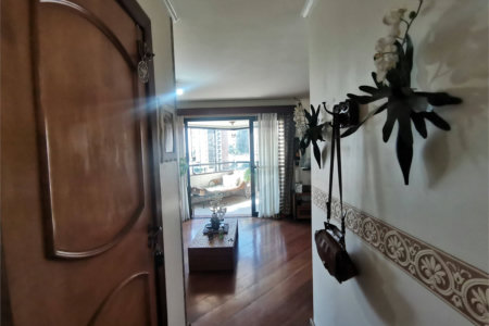 Apartamento à venda com 3 quartos, sendo 1 suíte, em Vila Andrade, São Paulo, SP