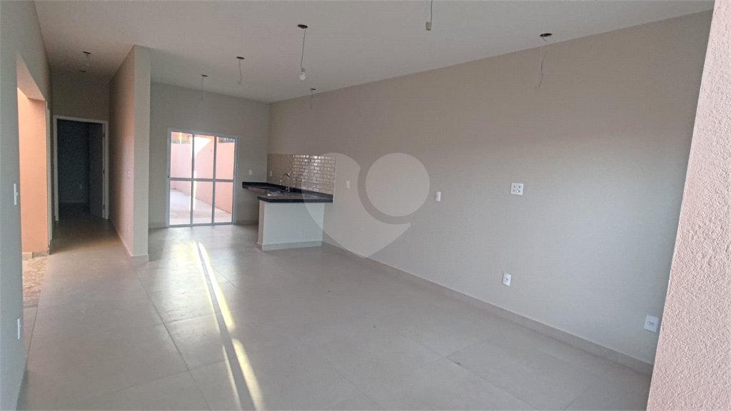 Casa à venda com 3 quartos, sendo 1 suíte, em Jardim dos Ipês, Salto, SP