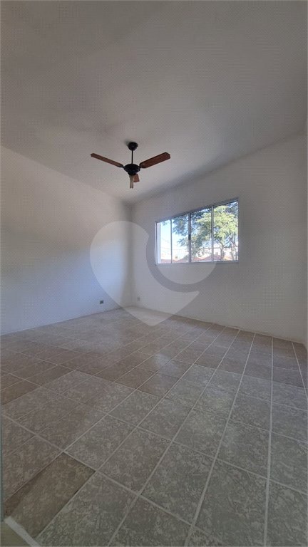 Sobrado à venda com 2 quartos em Vila Nivi, São Paulo, SP