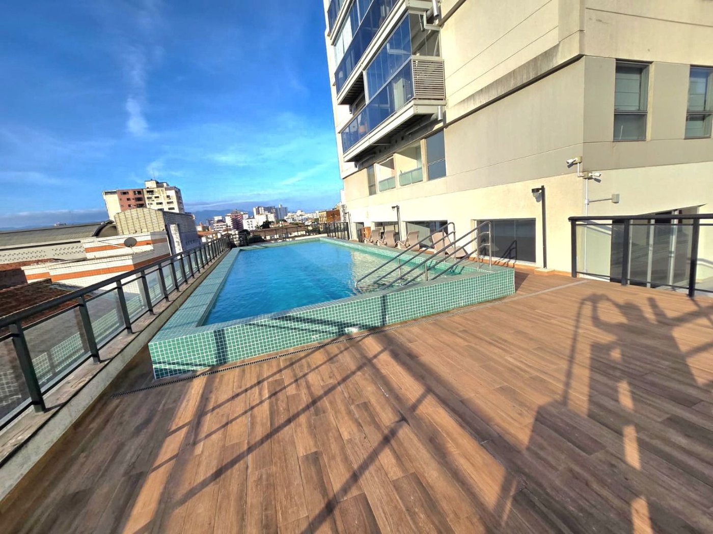 Apartamento com 2 dormitórios à venda, 74 m² por R$ 1.010.000,00 - Embaré - Santos/SP