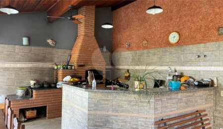 Casa à venda com 4 quartos, sendo 3 suítes,  no condomínio Terras de Mont Serrat, Salto - SP