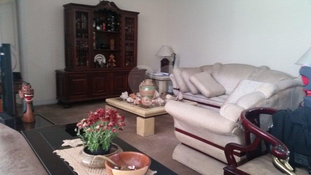 Casa à venda com 3 quartos, sendo 1 suíte, em Butantã, São Paulo, SP