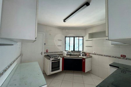 Casa à venda com 3 quartos, sendo 1 suíte,  em Vila Rosália, Guarulhos, SP