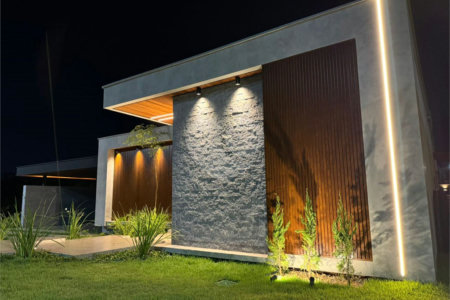 Casa à venda com 4 suítes no condomínio Florais da Mata, Várzea Grande - MT