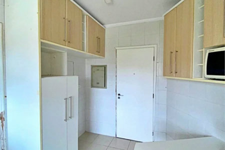 Apartamento à venda com 3 quartos, sendo 1 suíte,  em Vila Andrade, São Paulo, SP