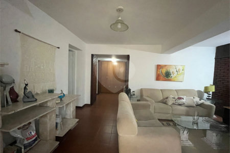 Casa à venda com 4 quartos, sendo 3 suítes,  em Jardim Franca, São Paulo, SP