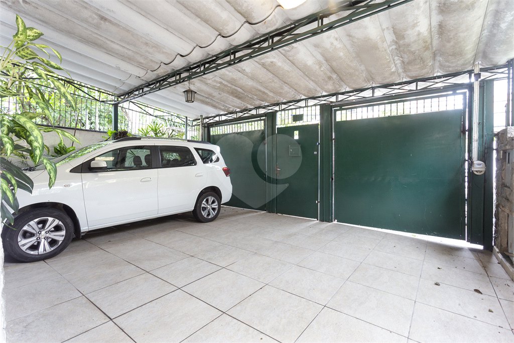 Sobrado à venda ou para alugar com 3 quartos em Jardim das Acácias, São Paulo, SP