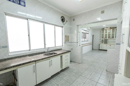 Casa à venda com 3 quartos, sendo 1 suíte,  em Vila Mariana, São Paulo, SP