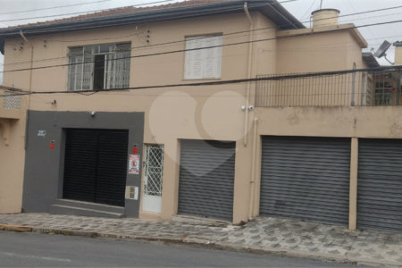 Sobrado à venda com 4 quartos em Calmon Viana, Poá, SP