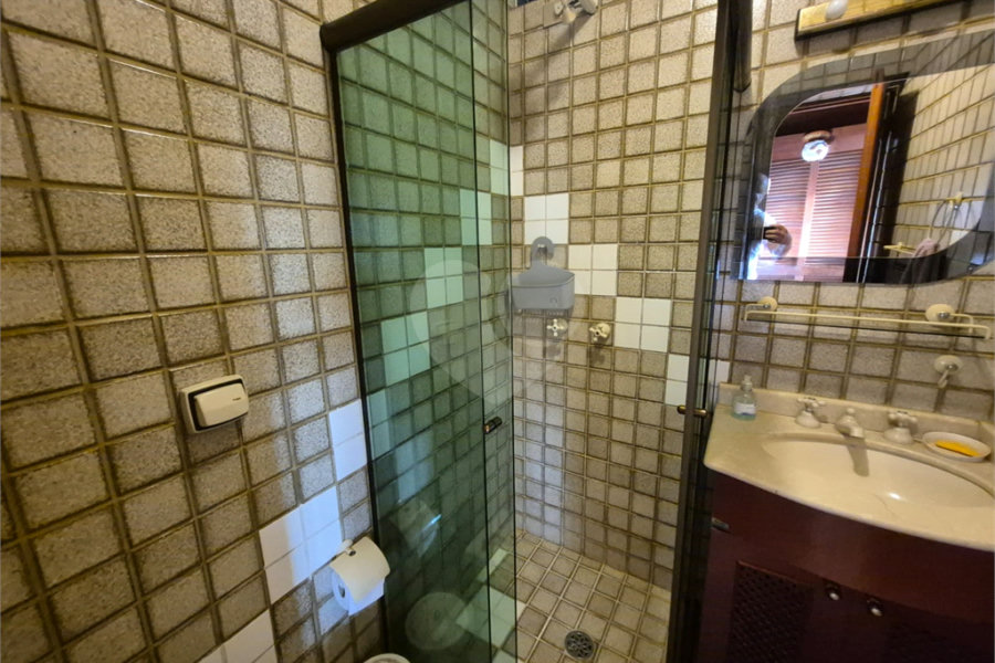 Casa à venda com 3 quartos, sendo 1 suíte, no condomínio Alpes da Cantareira, Mairiporã - SP