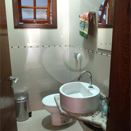 Casa à venda com 3 quartos, sendo 1 suíte, em Jardim Santa Clara, Guarulhos, SP