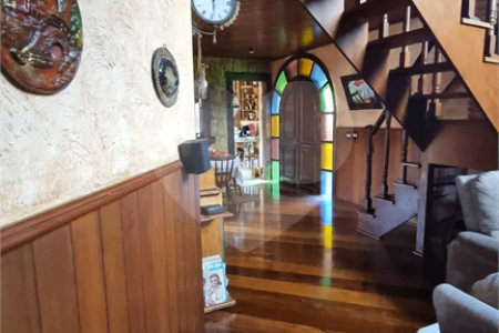 Casa à venda com 4 quartos, sendo 2 suítes, no condomínio Aruã Eco Park, Mogi das Cruzes - SP