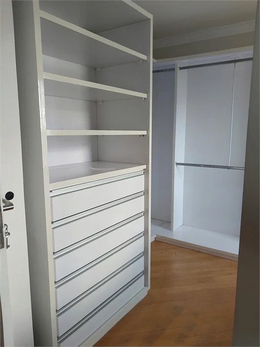 Apartamento à venda com 3 quartos, sendo 2 suítes,  em Cidade São Francisco, São Paulo, SP