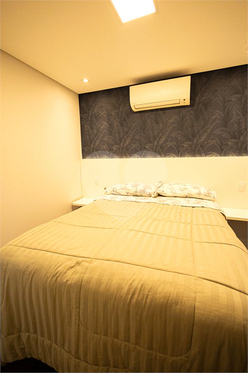 Apartamento à venda com 5 quartos, sendo 4 suítes,  em Parque Reboucas, São Paulo, SP