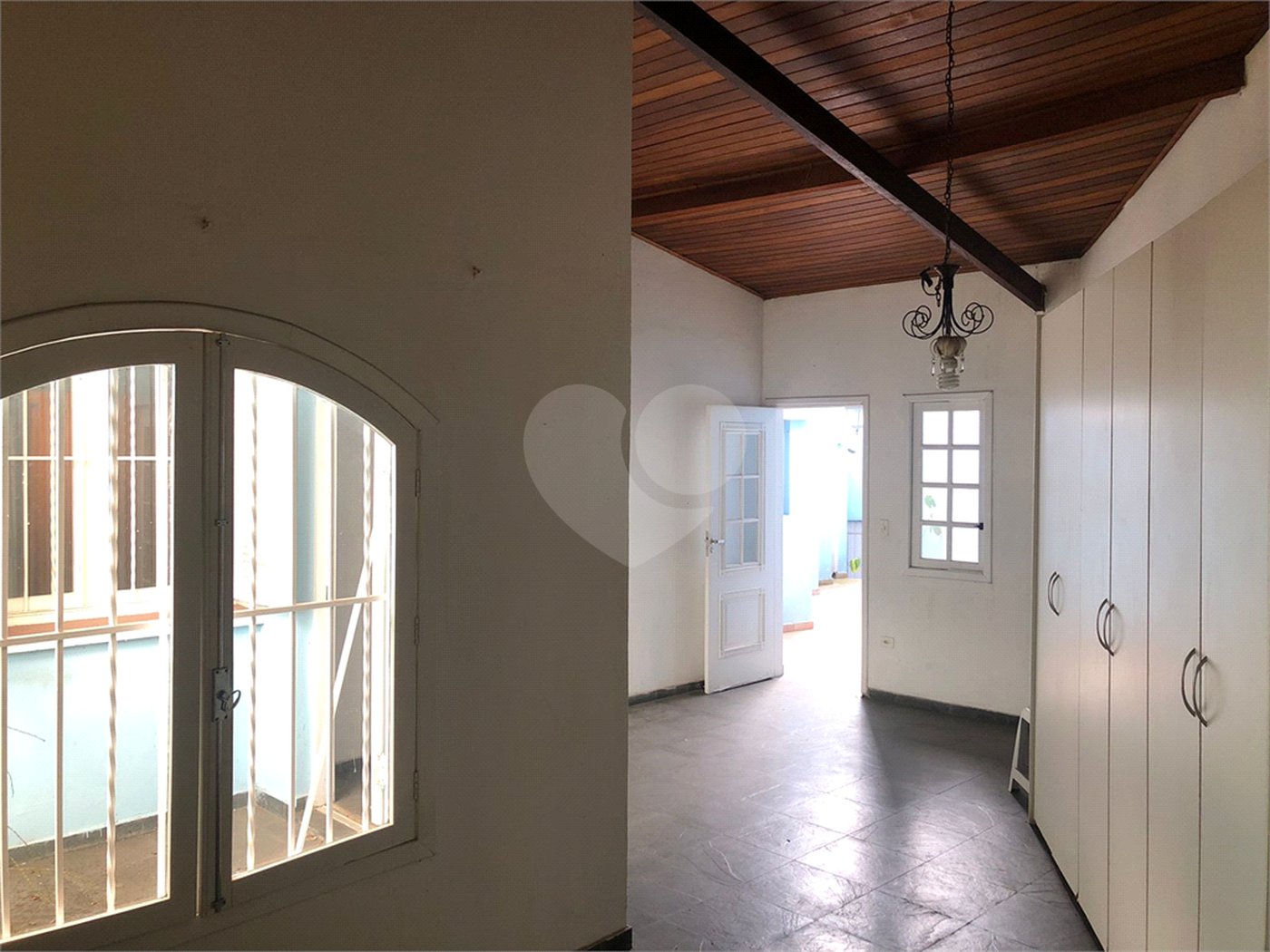 Casa Térrea à venda com 4 quartos, sendo 2 suítes, em Jardim das Bandeiras, São Paulo, SP