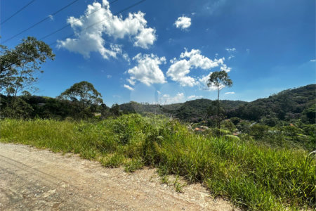 Área de Terra à venda em Clube dos Oficiais, Suzano, SP