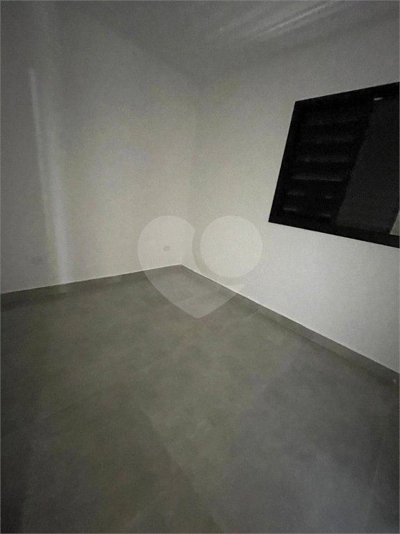 Casa à venda com 2 quartos, sendo 1 suíte, no condomínio Residencial Calegari, São Paulo - SP