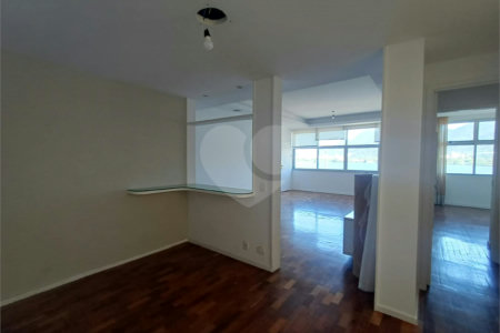 Apartamento à venda com 3 quartos, sendo 1 suíte,  em Lagoa, Rio de Janeiro, RJ