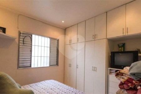 Sobrado à venda com 3 quartos, sendo 1 suíte, em Bosque da Saúde, São Paulo, SP
