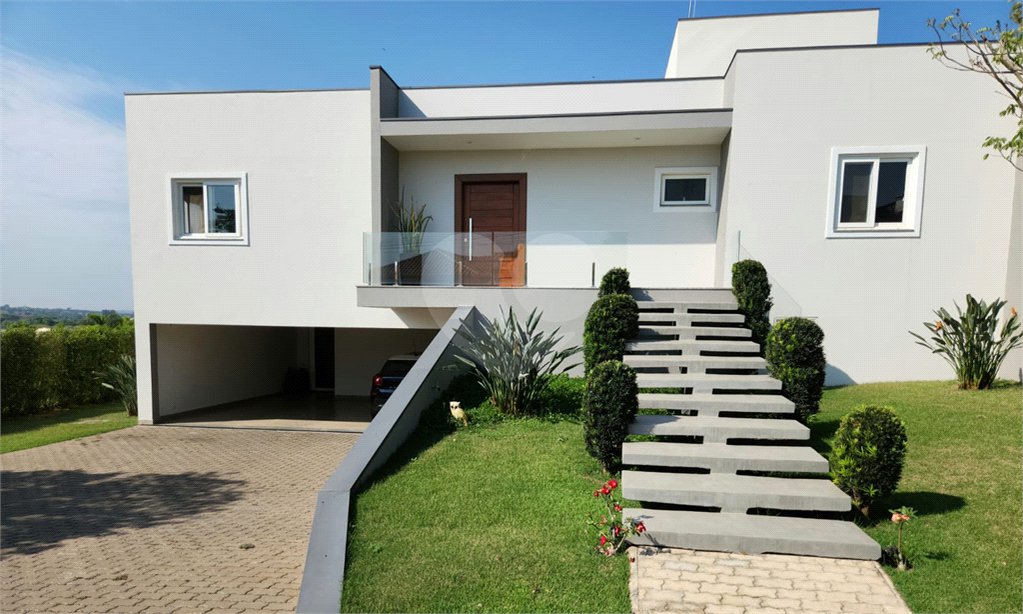 Casa à venda com 4 quartos, sendo 3 suítes, no condomínio Terras de Mont Serrat, Salto - SP