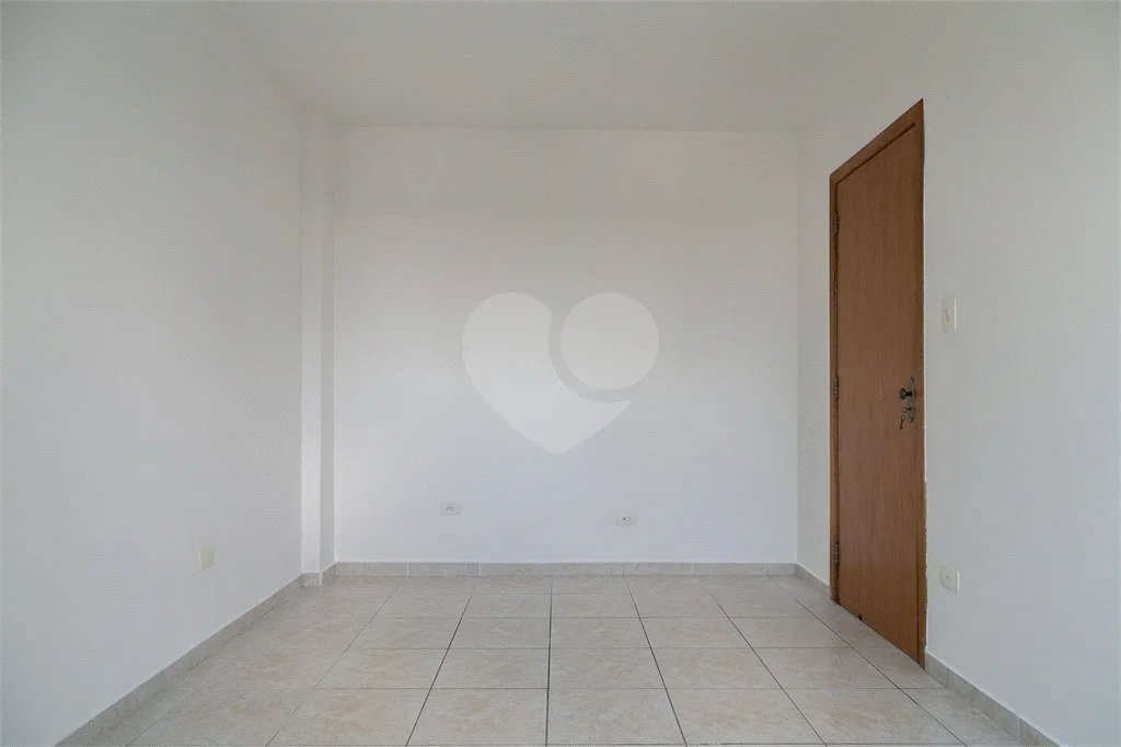 Apartamento no Cambuci com 2 dormitórios e vaga à venda
