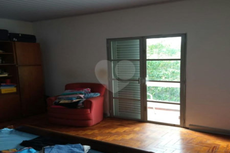 Casa à venda com 6 quartos em Vila Ipojuca, São Paulo, SP