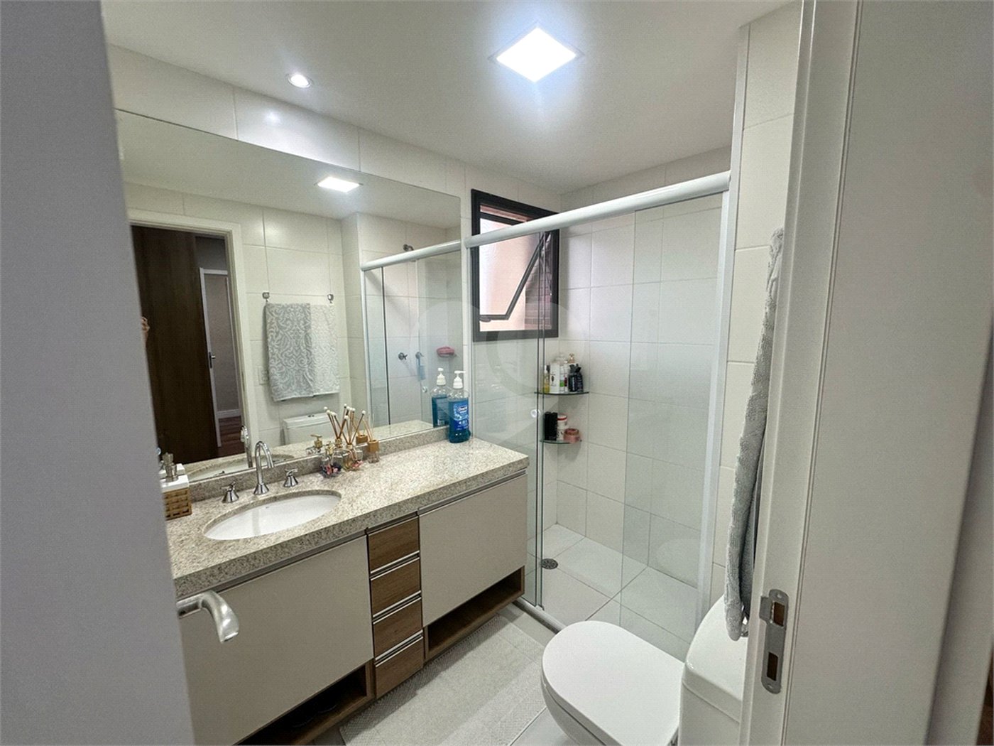 Apartamento à venda com 3 suítes em Vila Monumento, São Paulo, SP