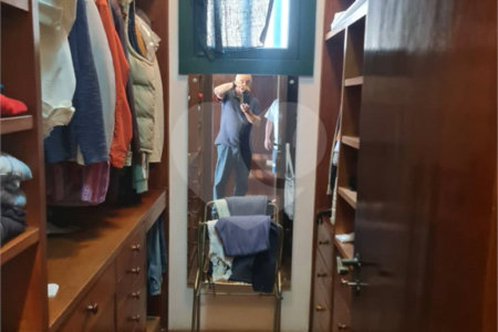 Casa à venda com 5 quartos, sendo 2 suítes,  em Jardim Morumbi, São Paulo, SP