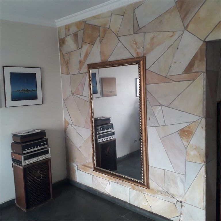 Sobrado à venda com 3 quartos em Vila Romana, São Paulo, SP