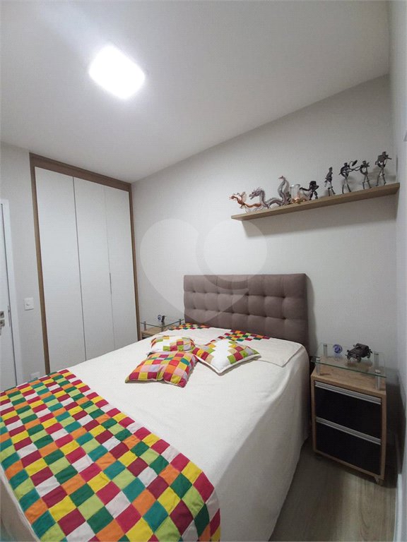 Apartamento à venda com 2 quartos, sendo 1 suíte,  em Jardim São Pedro, Mogi das Cruzes, SP