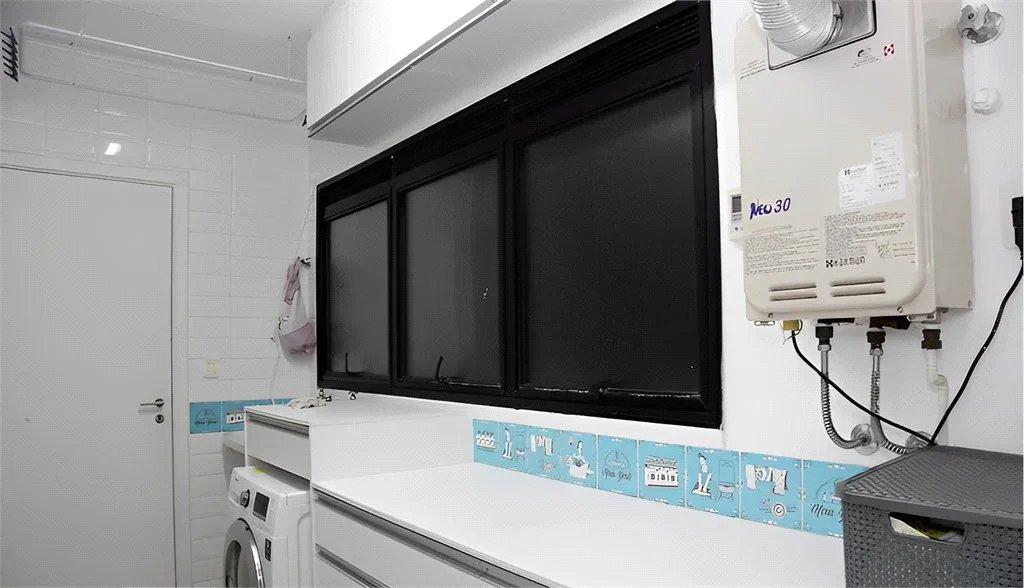Apartamento à venda com 4 quartos, sendo 3 suítes, em Real Parque, São Paulo, SP